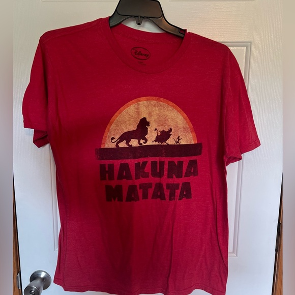 Disney Lion King "Hakuna Matata" Men's Red Heather Short Sleeve T-shirt XL - Picture 3 of 4